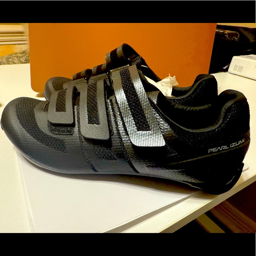 Road bike cleats